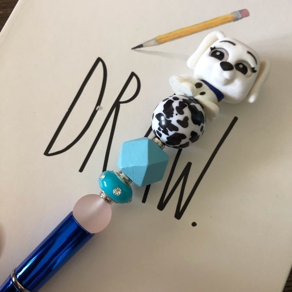 Disney Doorables: 101 Dalmatians: Perdita handmade beaded pen